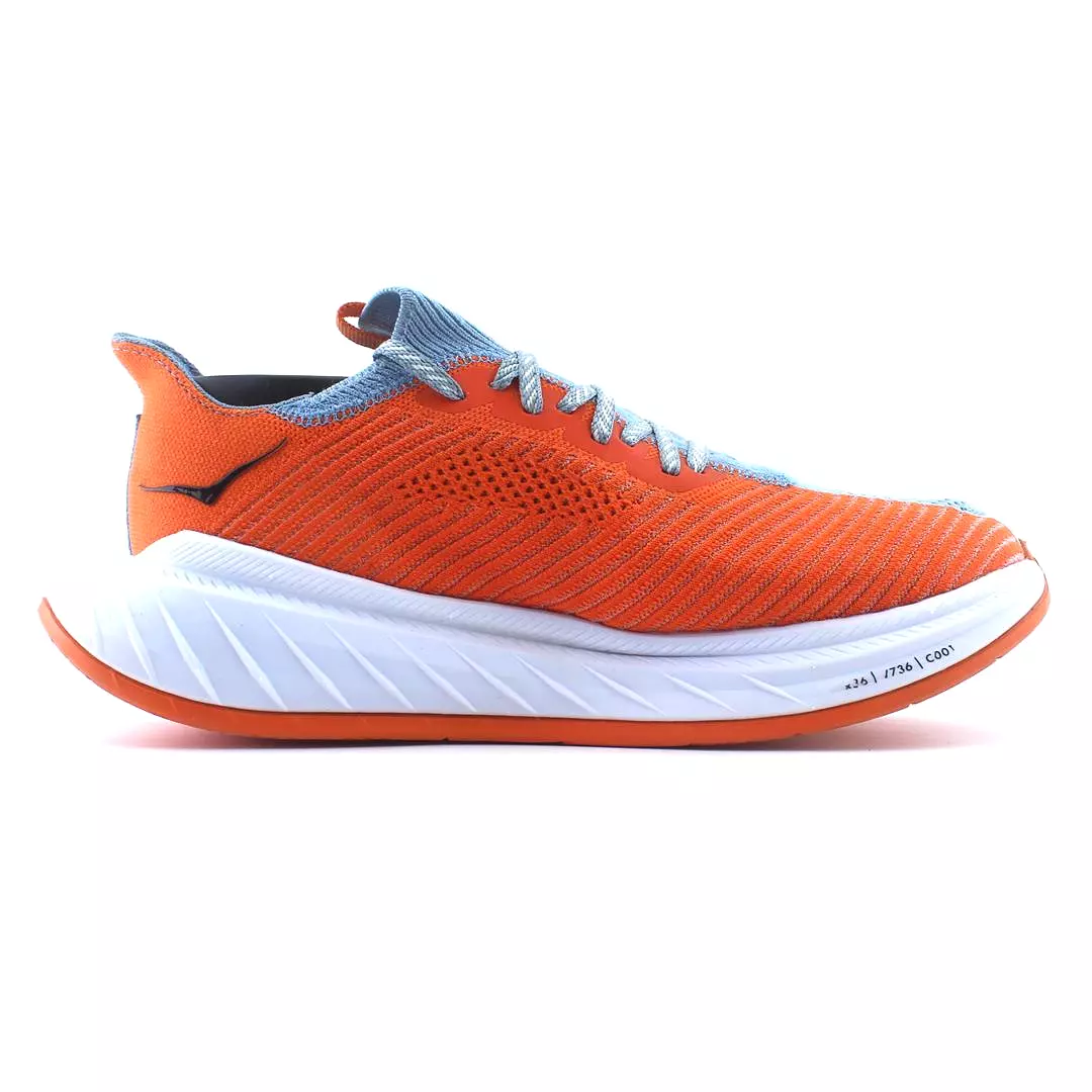 HOKA ONE ONE CARBON X3