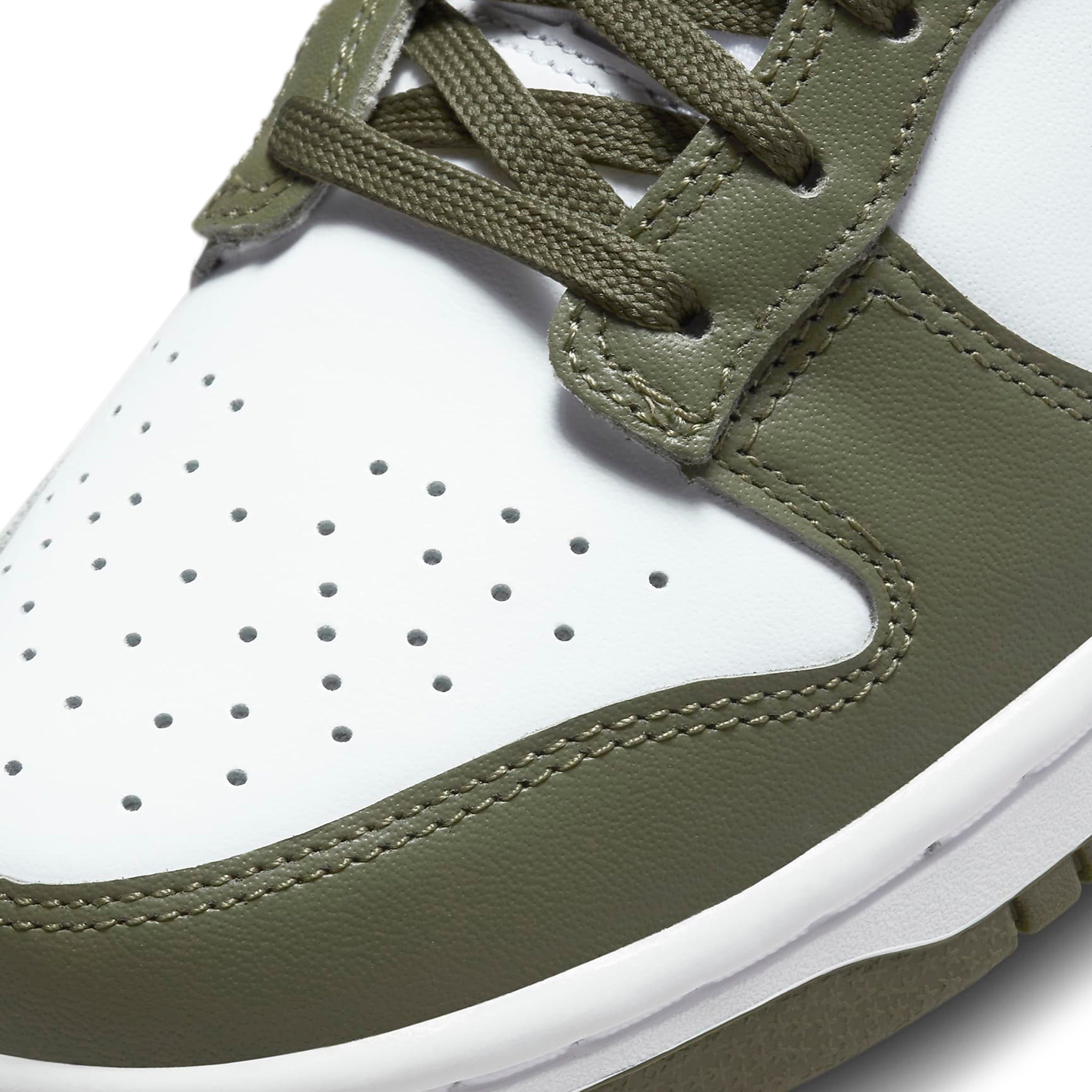 Nike Dunk Low Medium Olive (W)