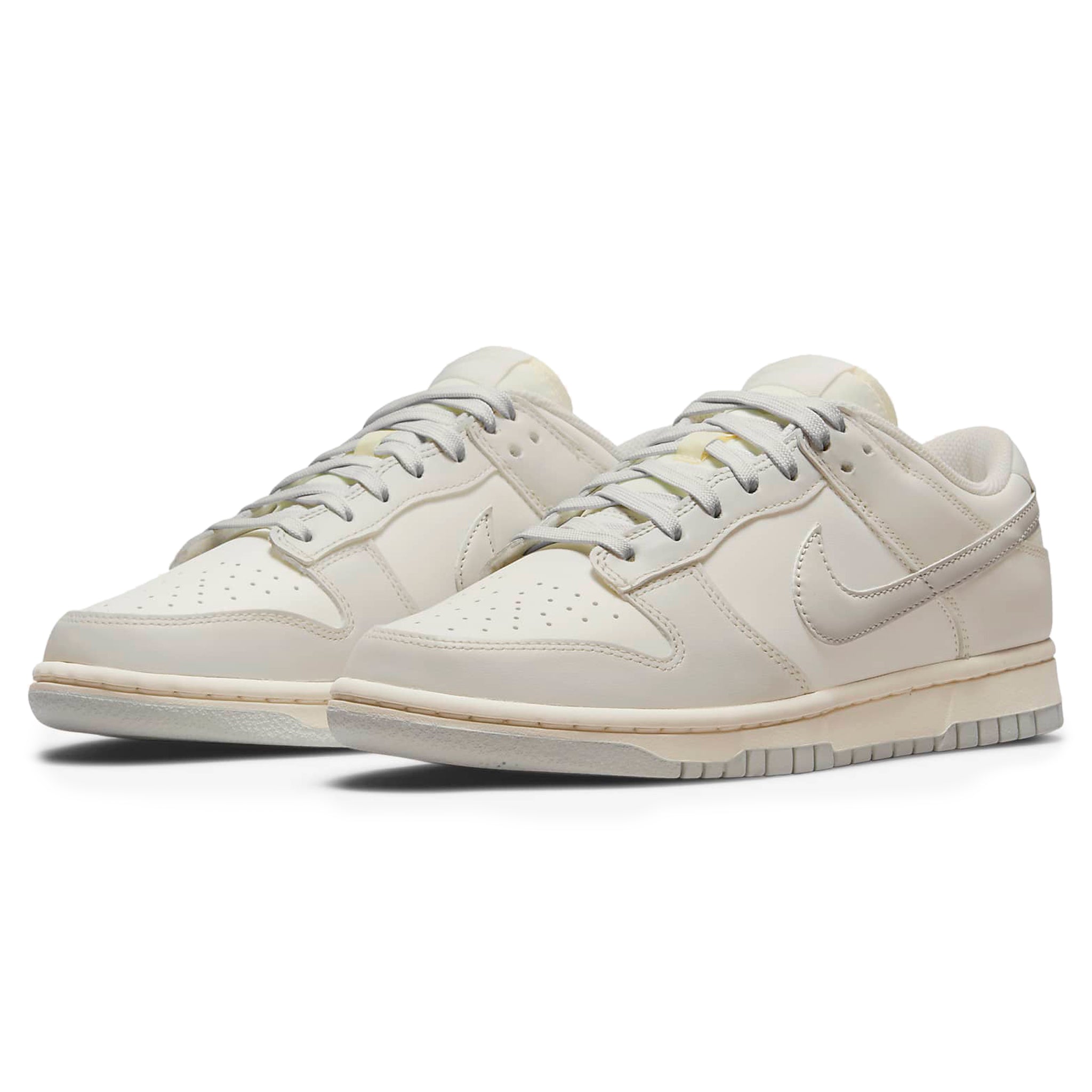 Nike Dunk Low Sail Light Bone (W)