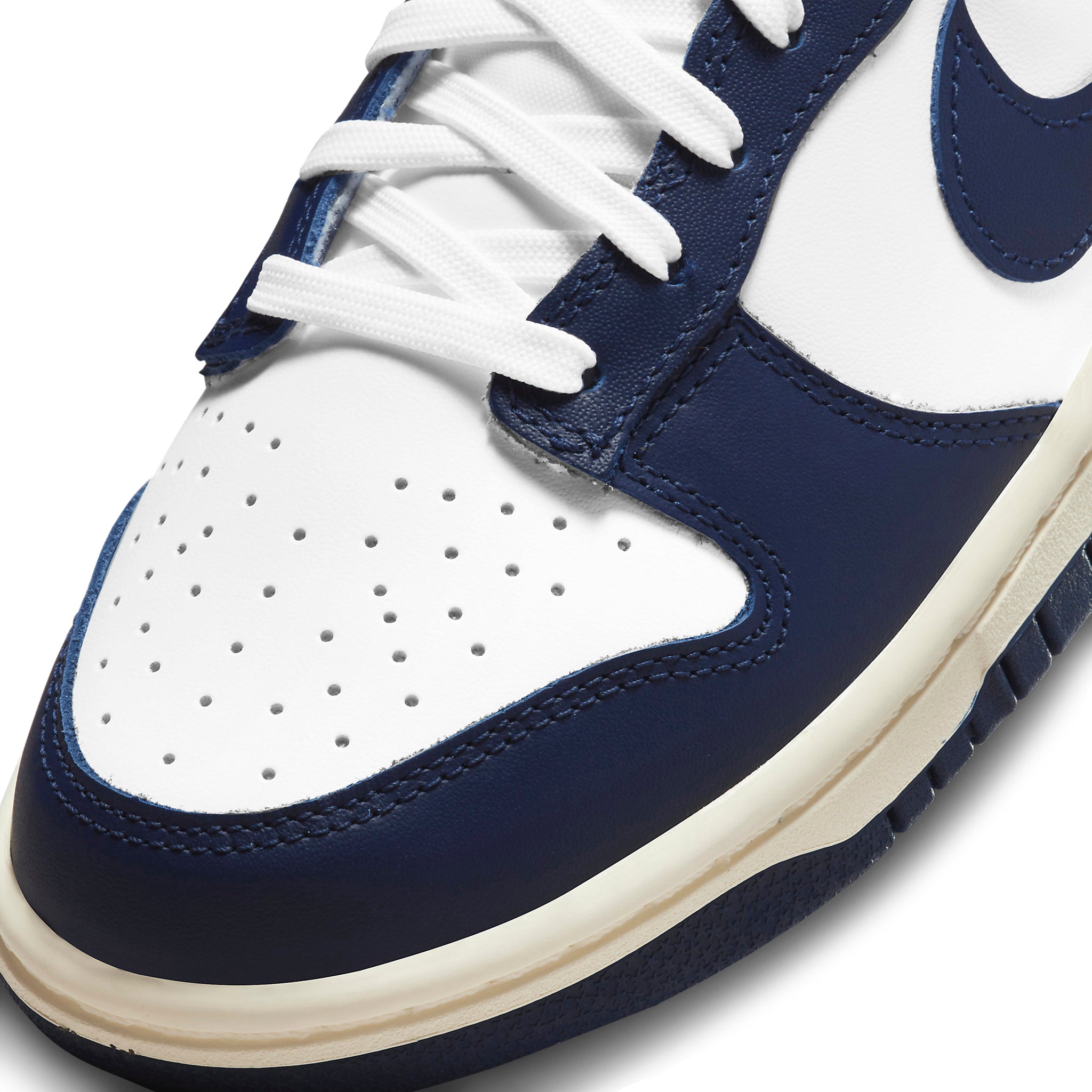 Nike Dunk Low Vintage Navy (W)