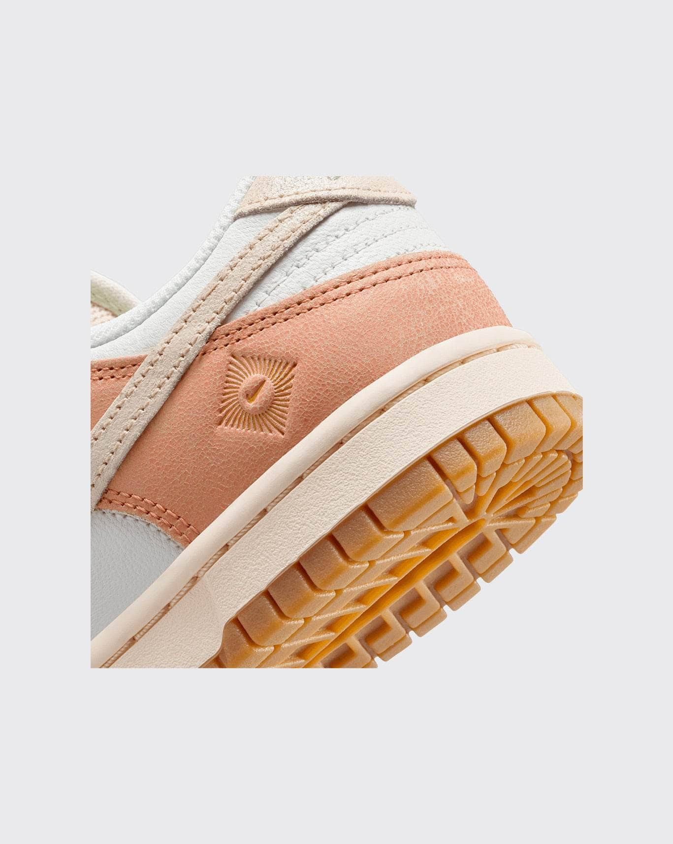 Nike Women's Dunk Low SE