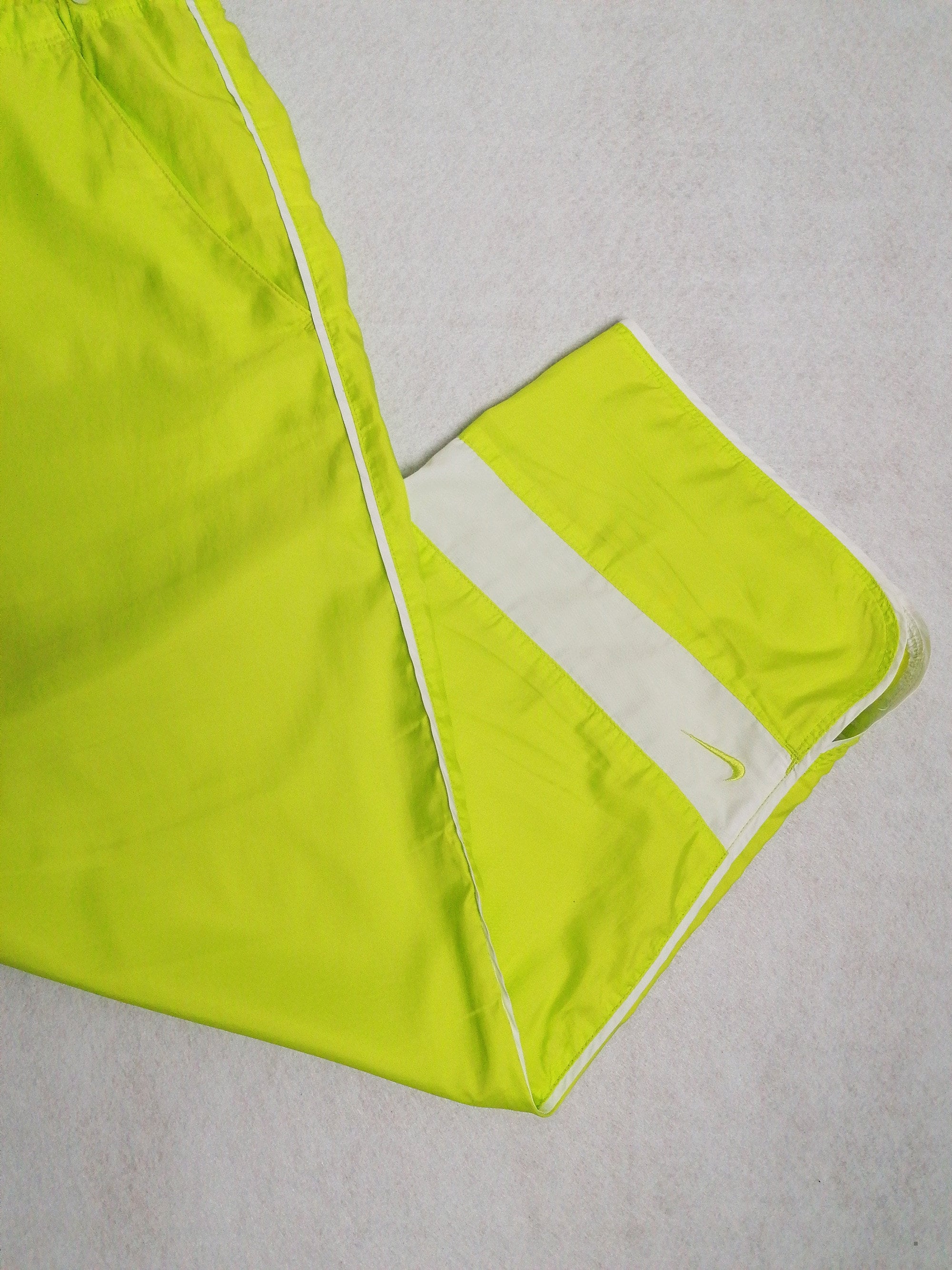 Y2K NIKE Hi-viz Baggy Soft Shell Pants Neon Green - size L / UK 12-14