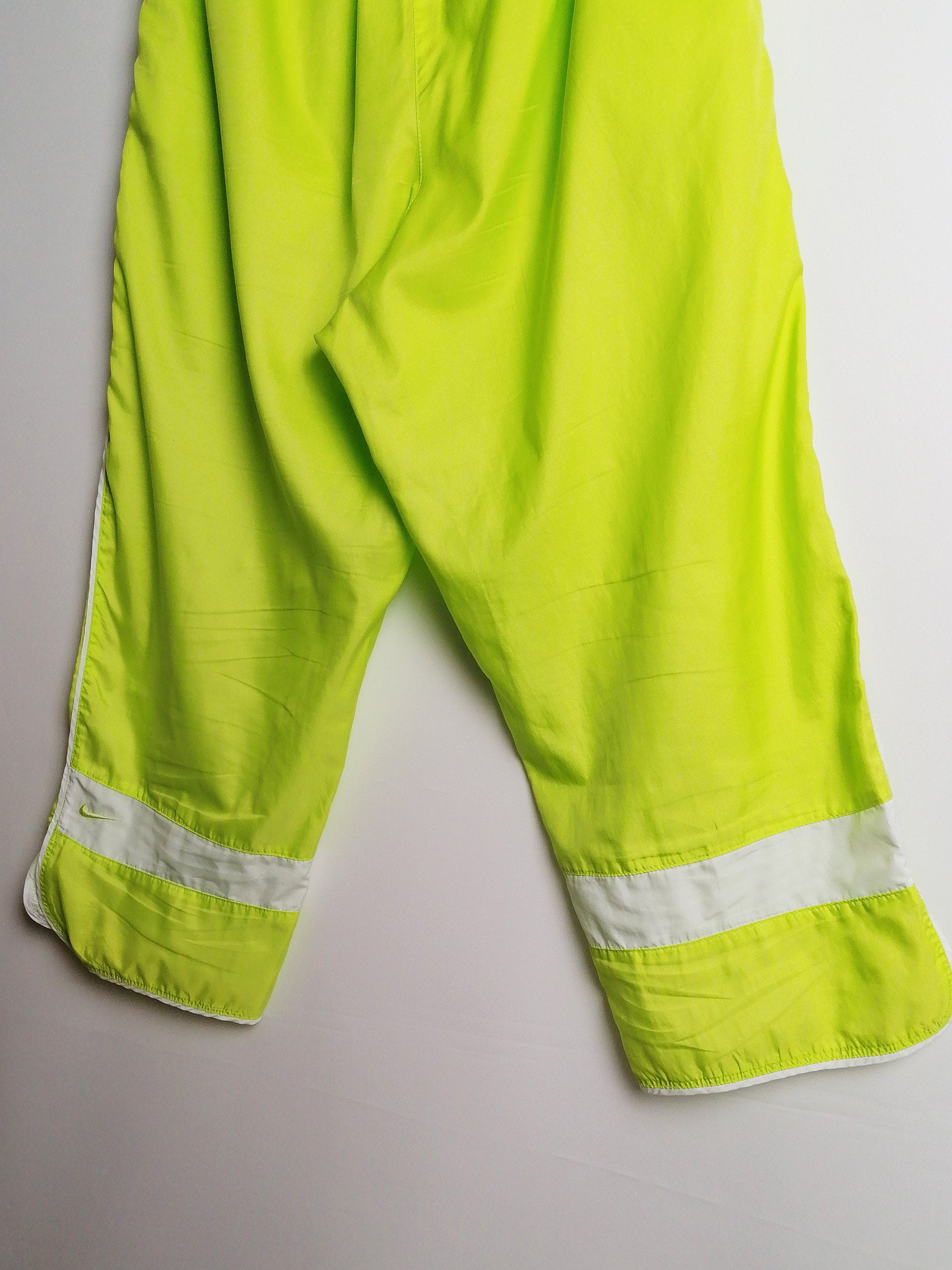 Y2K NIKE Hi-viz Baggy Soft Shell Pants Neon Green - size L / UK 12-14