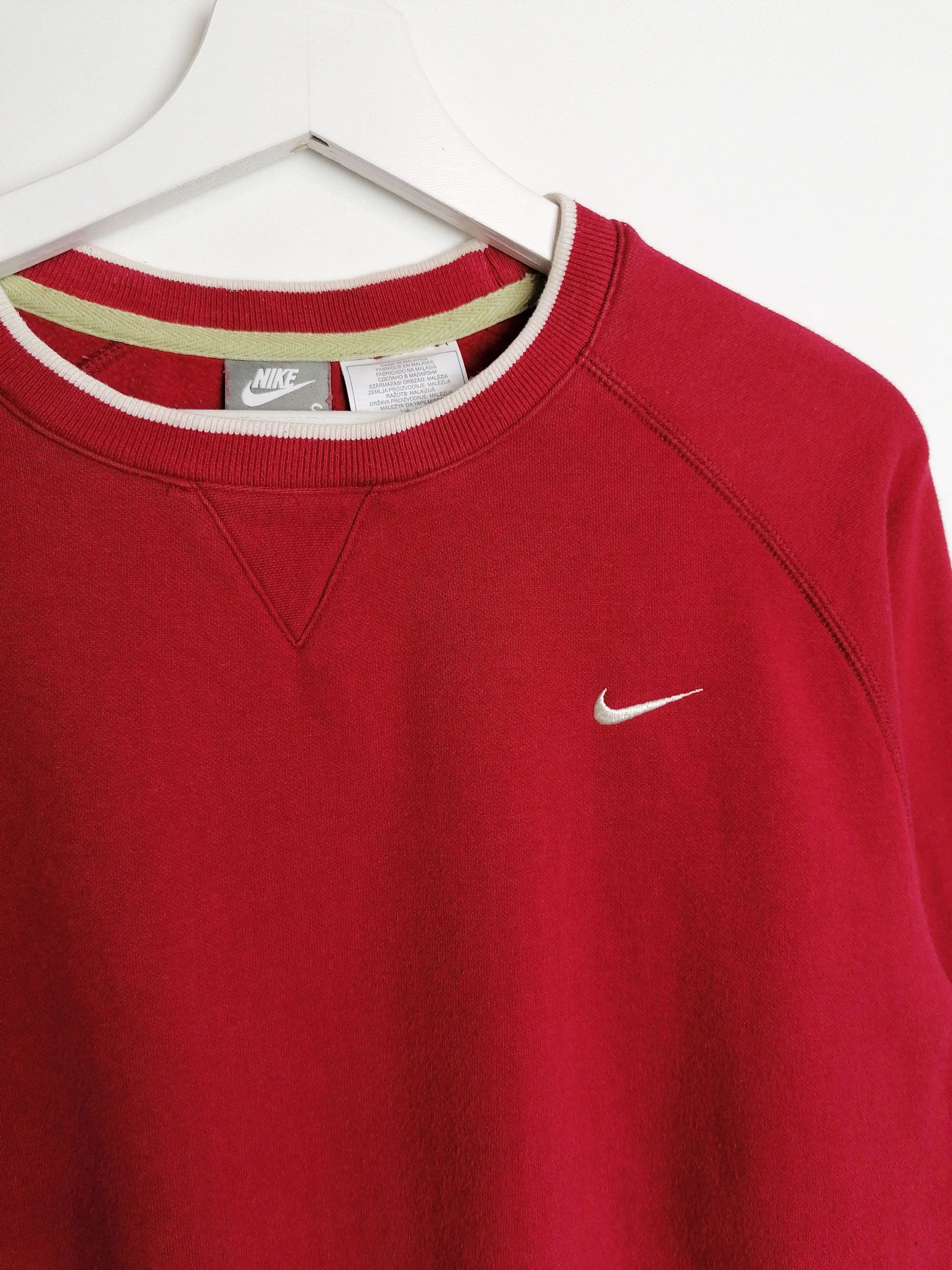 Y2K NIKE Small  Swoosh Red Sweatshirt Crewneck - size S / GB 36- 38 / height 173 cm